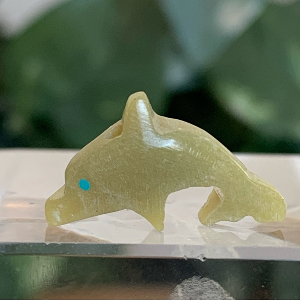 Serpentine Native American Zuni Hand Carved Dolphin Fetish Stone Animal Bead .8"